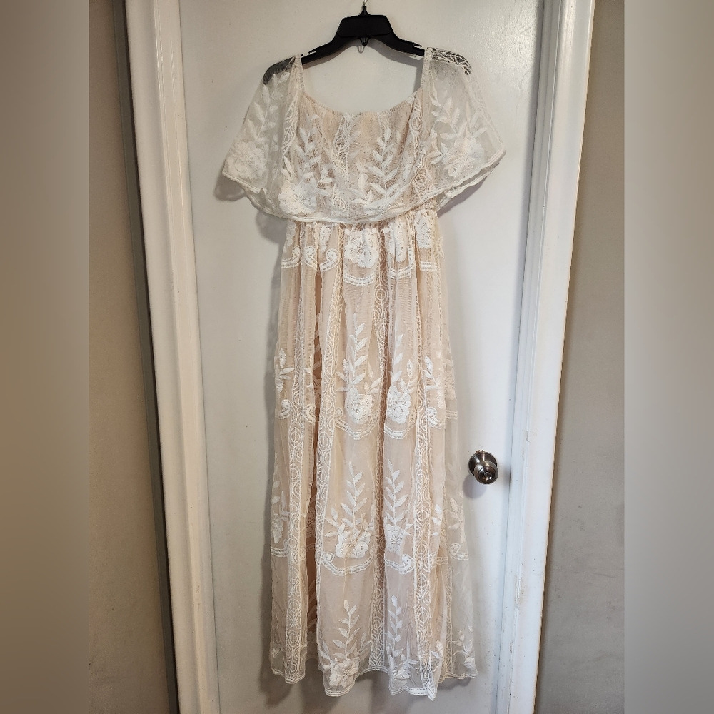Baltic Born Off Shoulder Maxi Dress Ivory Lace With Blush Slip Size M
